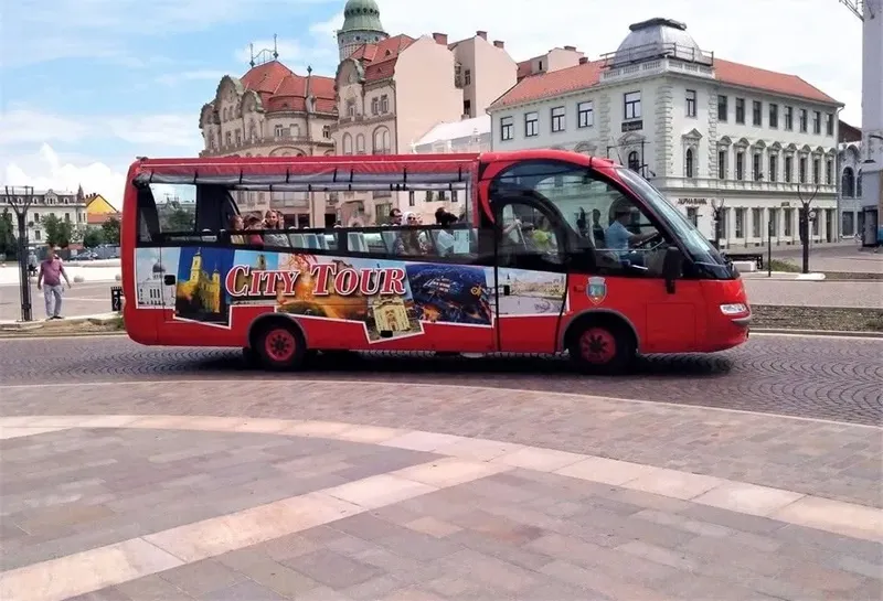 Autobuz turistic