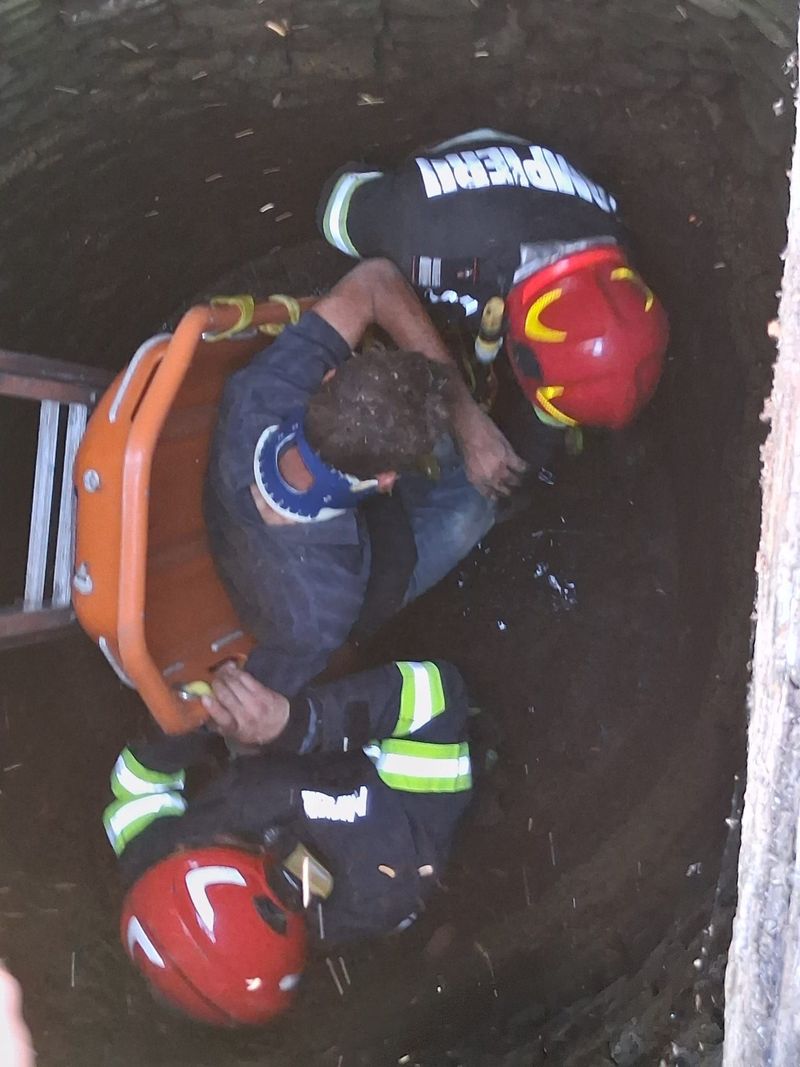 Bărbat de 52 de ani, salvat dintr-o fântână la Parhida