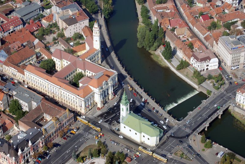Primăria Oradea și centrul municipiului, Piața Unirii