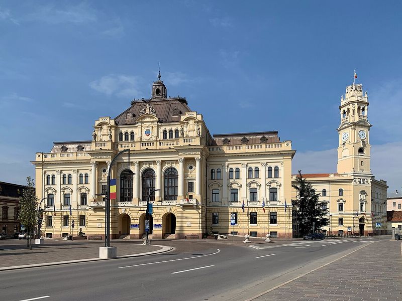 Palatul Primăriei Oradea, Piața Unirii