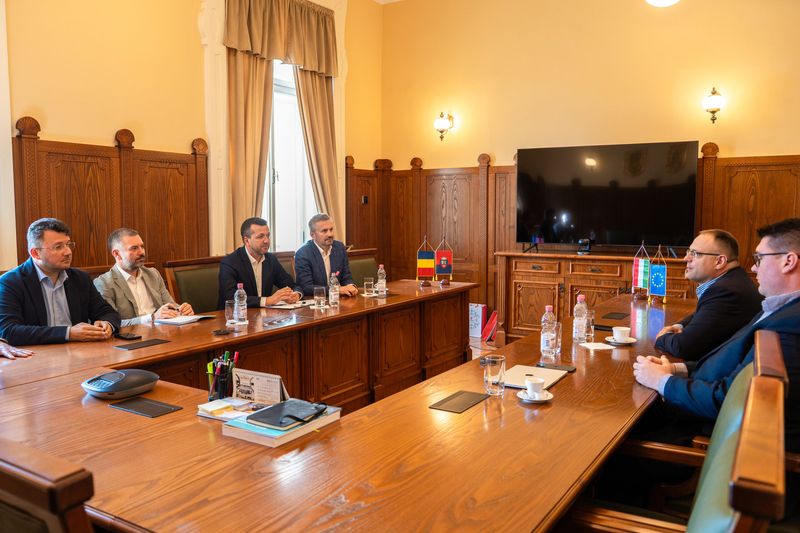 Oradea și Szolnok, parteneriat pentru autostrăzi: legături rutiere noi între România și Ungaria